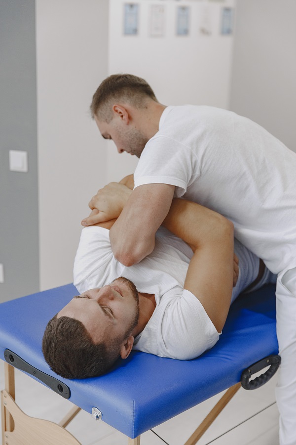 DR Spine Chiropractic Treatment